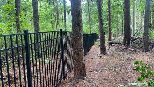 black-aluminumfence01