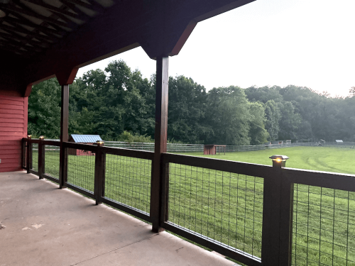 Custom woof fence with hog wire